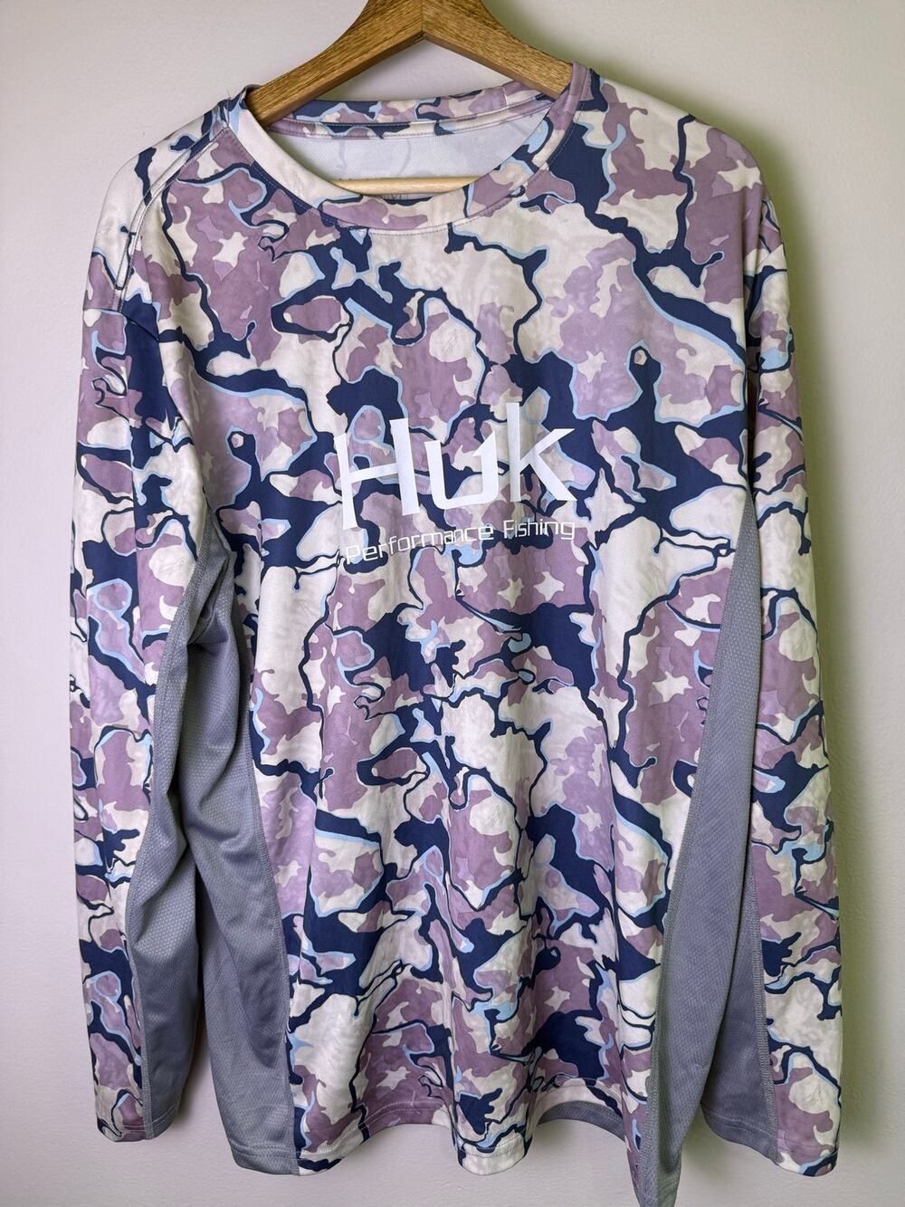 Huk Performance Fishing Shirt XL Purple Camo Long Sleeve UPF Moisture Wicking